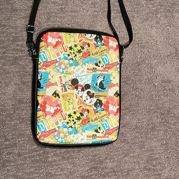 Disneyland iPad case - Picture 2 of 3